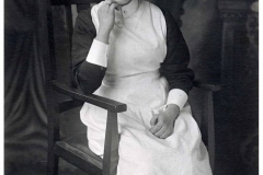 sarah_ellen_hartley_seated_sm